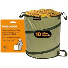 Fiskars Kangaroo Collapsible Garden Bag for Yard Waste, 10 Gallon Reusable Container for Lawn Care and Gardening