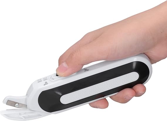 Cocoarm Compact Electric Scissors, Ambidextrous, White, Metal Blade, 2 Power Supply Modes, Ideal for Craftsmen, Sewing, Carpets, Leather, Rubber, Paperboard