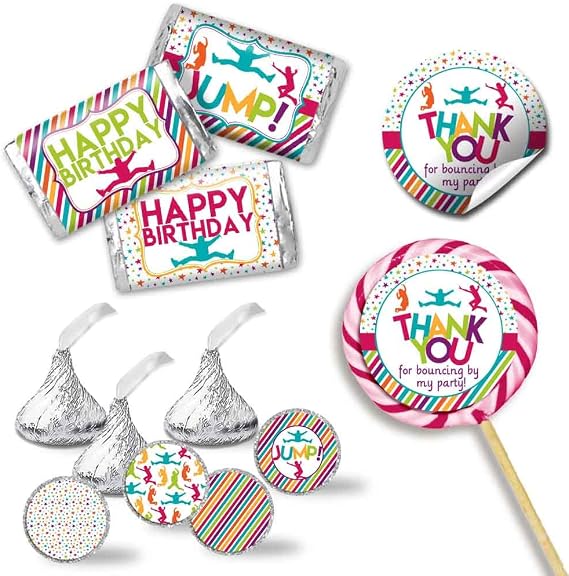 Jump Bounce & Play バースデーパーティーステッカーバンドルキット429ピース!!! 記念品&グッディーバッグ用サークルステッカー60枚、ミニキャンディーバーラッパー45枚、ラウンドキャンディキスステッカー324枚 Amanda製