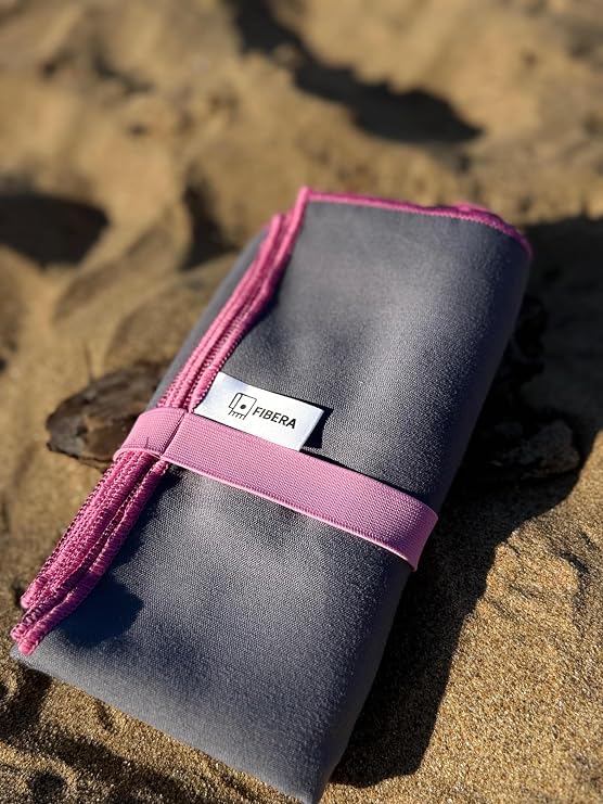 Fibera Çift Taraflı Mikrofiber Havlu, Antrasit Gri, 80x130 cm, Kum Tutmaz, Hızlı Kuruyan, Plaj Spor Seyahat (Pembe Overloklu)